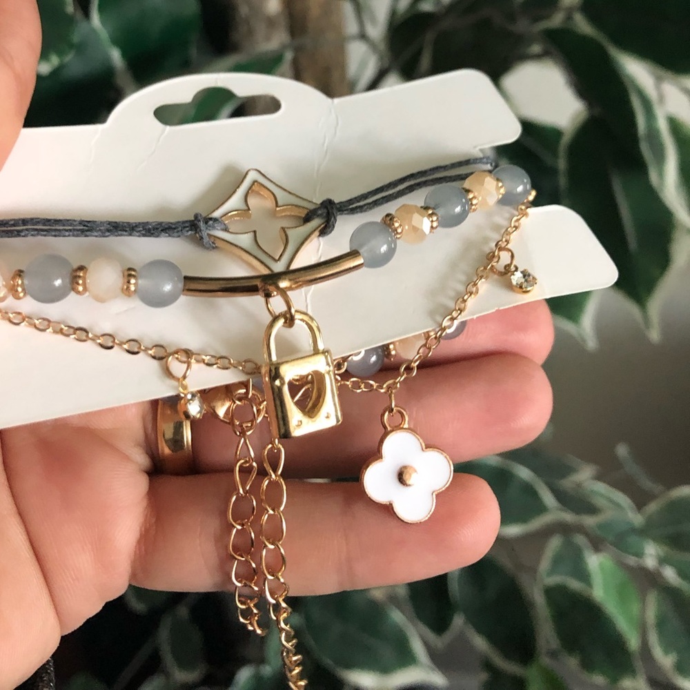 Luxury clover bracelet bundle